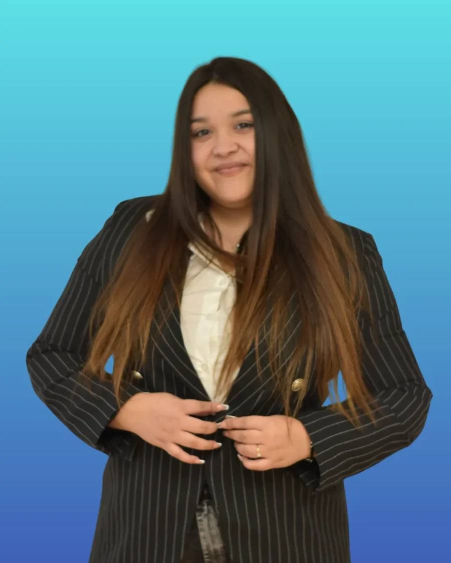 Retrato de Dimi Hristova, Operaciones de marketing en Elinea Comunicación